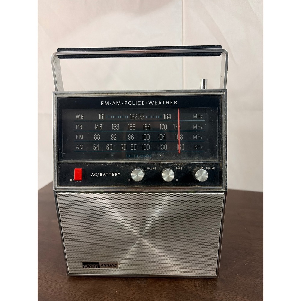 Vintage Montgomery Ward Airline Multi-Band Radio AM FM Police Weather Portable